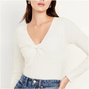 NWT - Old Navy Women’s Cream Twist-Front Ribbed Long Sleeve Top - Size XL!